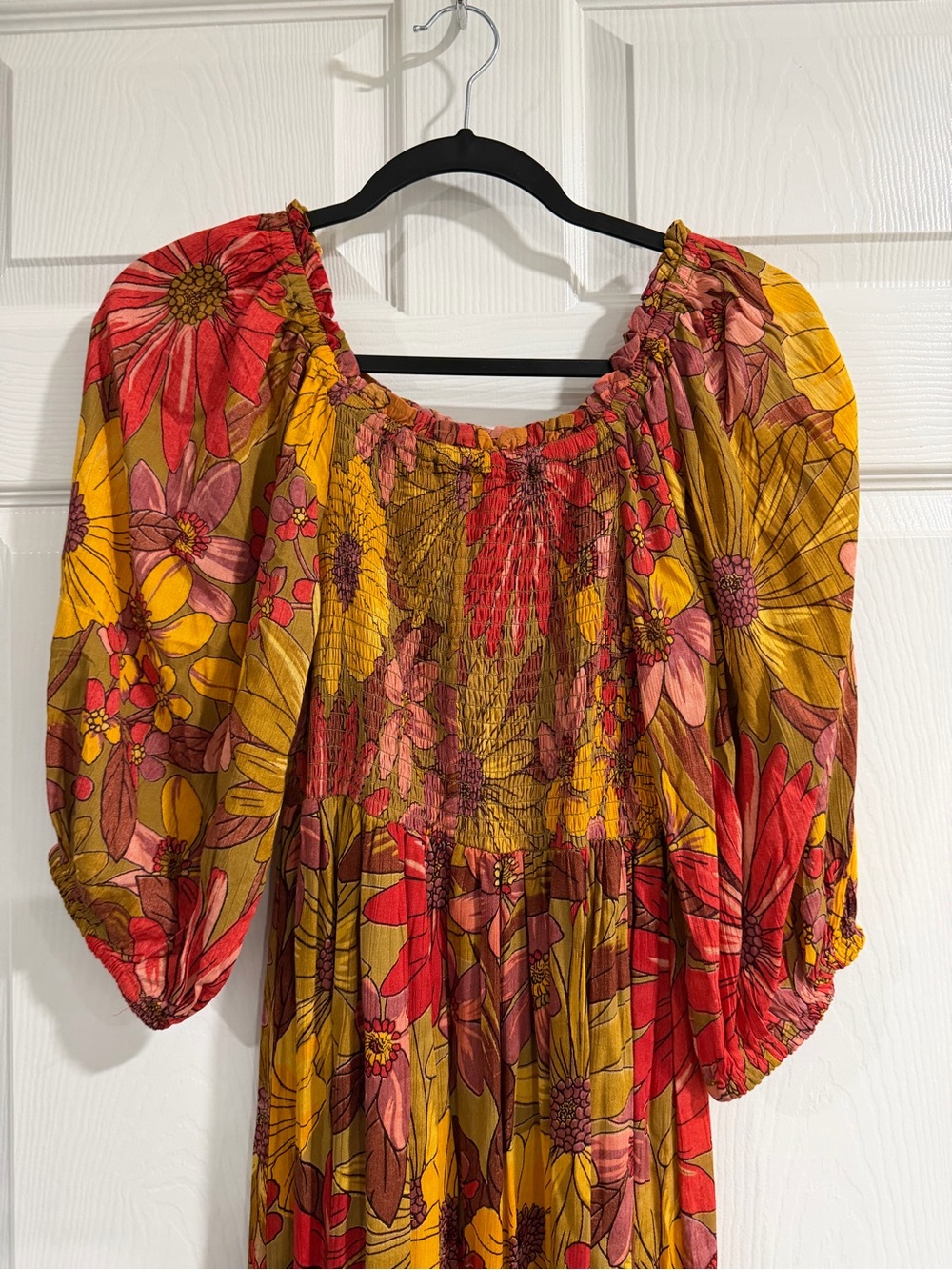 Floral Puff-Sleeve Midi Dress in Mustard and Red - Picture 4 of 6